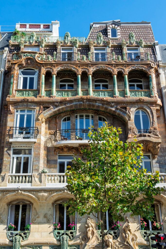 Lavirotte,Art,Nouveau,Building,,Paris,France